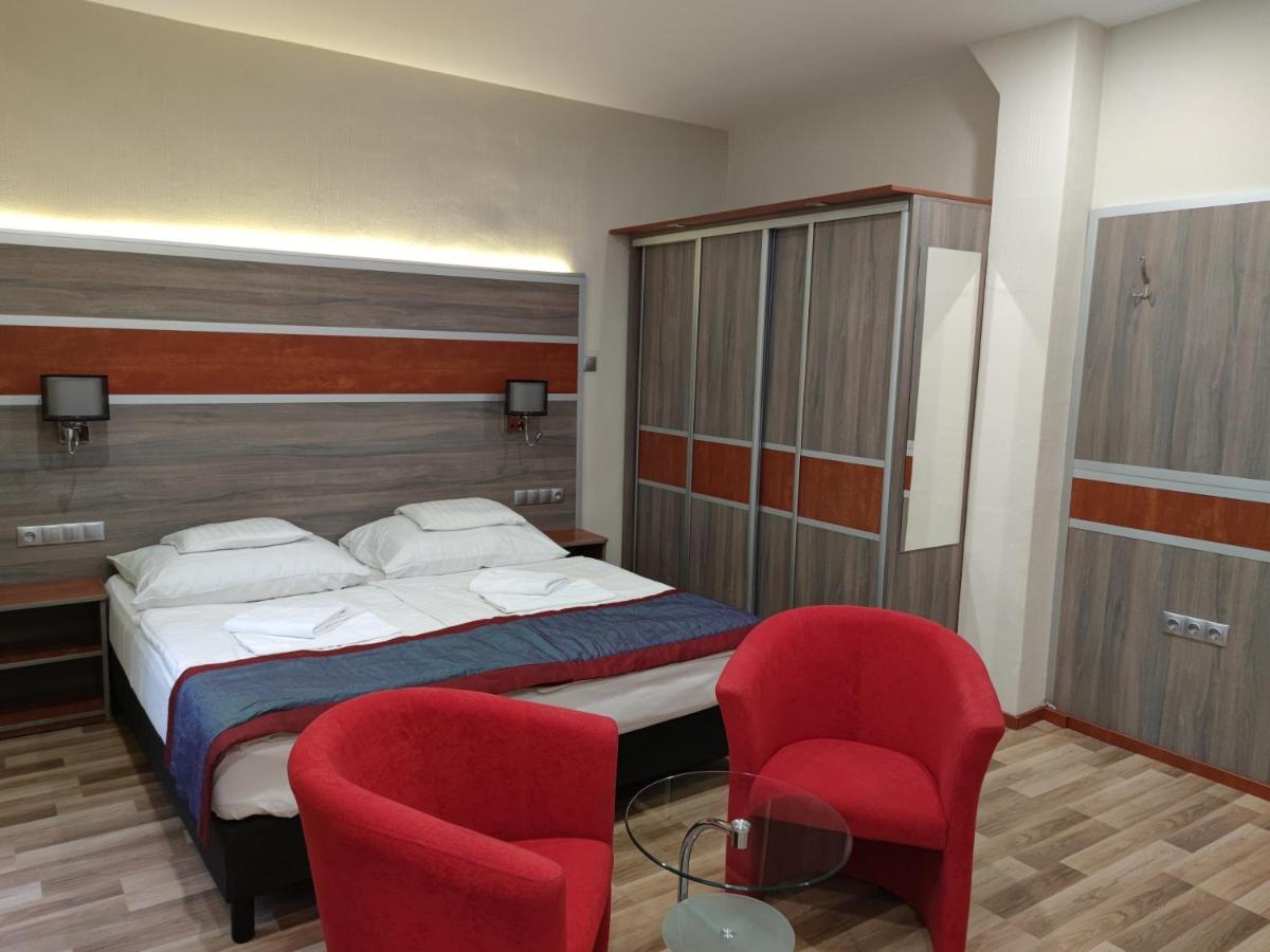 Fortuna Hotel Мисколк Екстериор снимка