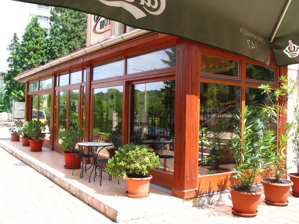 Fortuna Hotel Мисколк Екстериор снимка